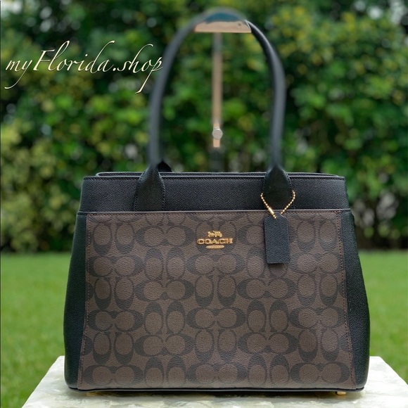 Coach Handbags - 🔥SALE🔥 COACH TOTE